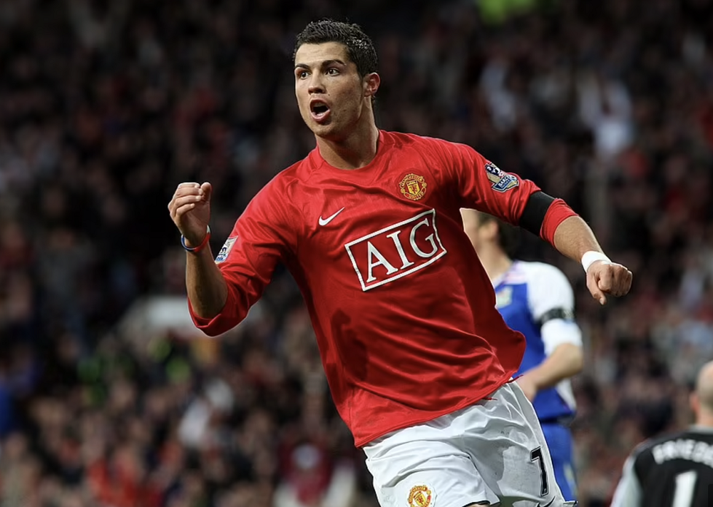 Ronaldo về lại Man Utd