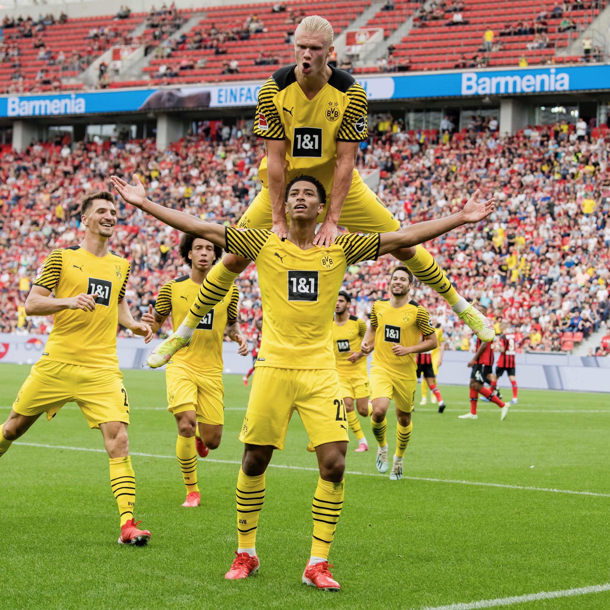 Dortmund dành chiến thắng nghẹt thở với tỉ số chung cuộc 4 - 3